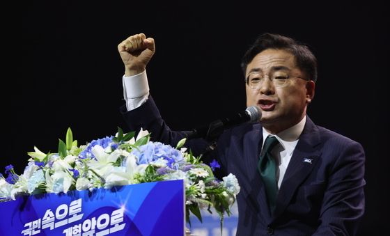 조국혁신당, 신임 당대표로 '신장식 의원 선출'