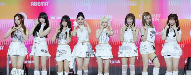 유니스, 순백의 공주님들