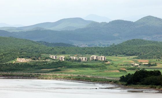 전승절 앞두고 고요한 북한 접경