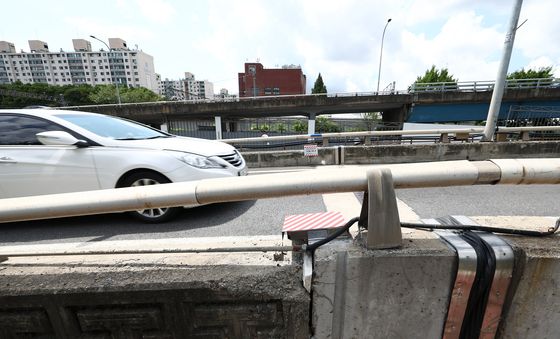 8cm 단차 발견된 동작대교 진입로…서울시 "구조적 문제 없어"
