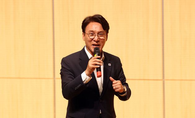 GIST 방문해 당원들 만난 김민석