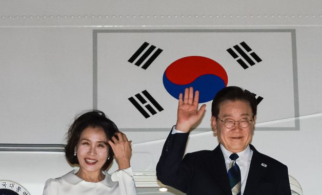 AI 서밋 일정 마친 이재명 대통령