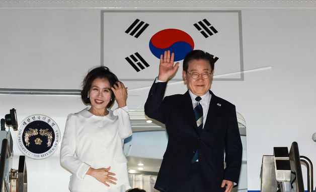 AI 서밋 일정 마친 이재명 대통령