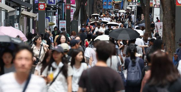 외국인 관광객 증가, '백화점 명품 매출 성장 견인'