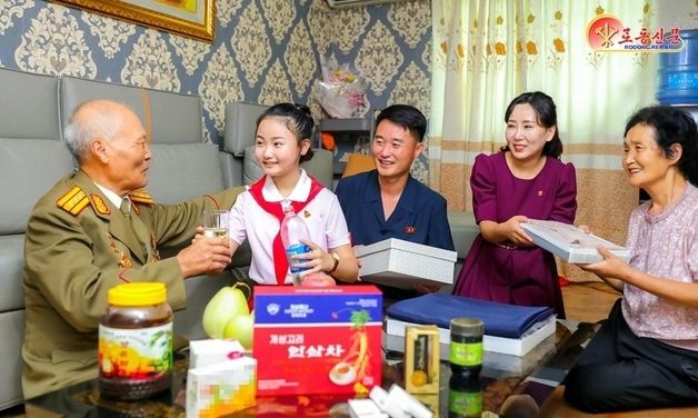 北, 전쟁노병 친혈육처럼 돌보는 주민 가정 소개