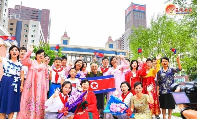 北 "온 나라 전승절 경축 분위기"