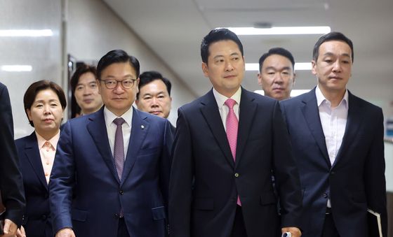최고위 참석하는 국민의힘 지도부