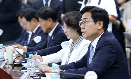 인사말하는 박찬대 인천시장