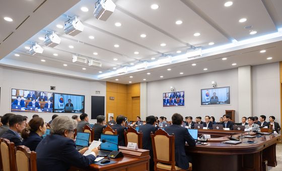 이재명 대통령, 화상 수석·보좌관회의
