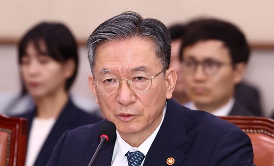 정성호 법무부 장관, 국회 법사위서 사실상 사의 표명