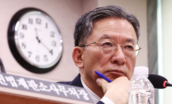 건강상 이유로 사실상 사의 표명한 정성호 법무장관