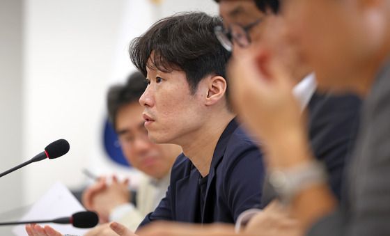 '축구 혁신위' 4차 회의 발언하는 박지성 공동위원장
