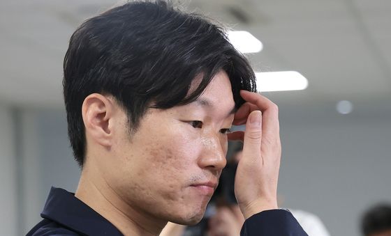 생각에 잠긴 박지성