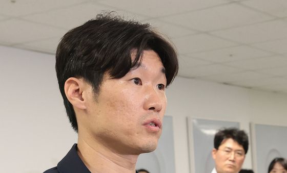 브리핑 하는 박지성  K-축구 혁신위 공동위원장