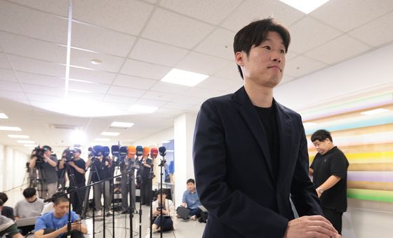 브리핑 하는 박지성  K-축구 혁신위 공동위원장