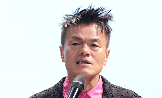 패노메논 추진 계획 발표하는 박진영