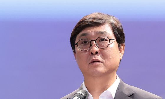 모두 발언하는 최휘영 장관