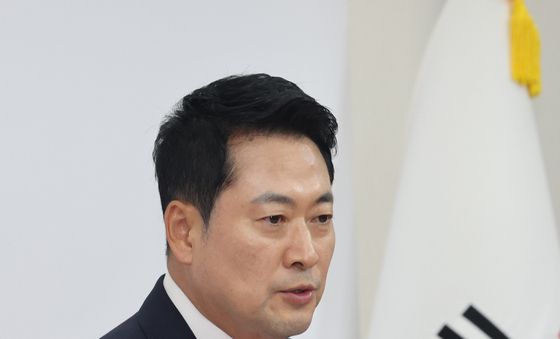 장동혁 대표, 선관위 선거 소청 출석 전 기자회견