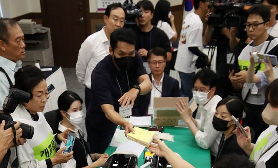 통영시장 선거 재검표 진행
