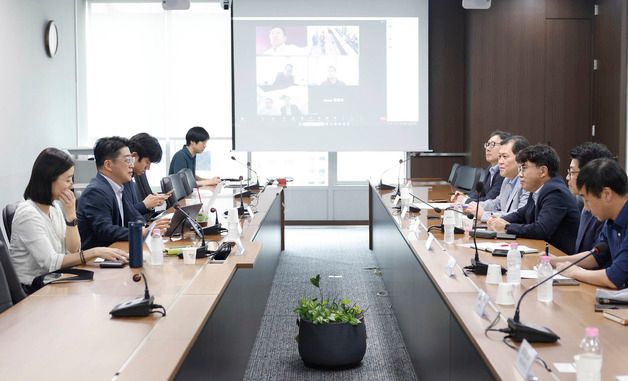 산업부, 중동·홍해 리스크 고조에 원유 수급상황 점검회의