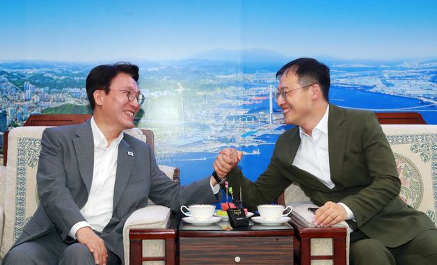 김상욱 울산시장 만난 김민석 민주당 당대표 후보
