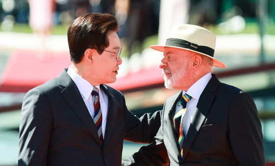 대화하는 이재명·룰라 대통령