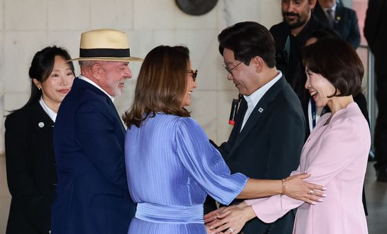 인사 나누는 이재명·룰라 대통령