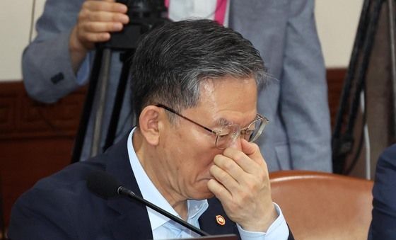 국무회의 참석한 정성호 법무부 장관
