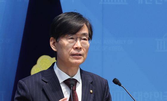 조경태 "윤리위, 張 '아바타 위원회' 전락…징계 즉각 재검토 해야"
