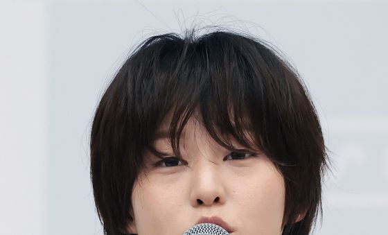 서울국제여성영화제 시우프 스타 이연 인사드려요