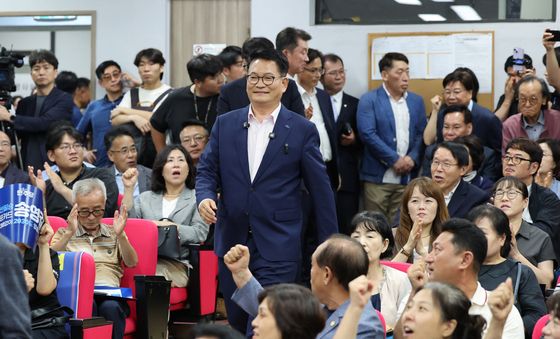타운홀미팅 참석하는 송영길 후보