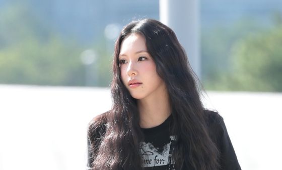 채영, 소녀에서 숙녀로