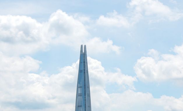 '폭염 날리는 윈드서핑'
