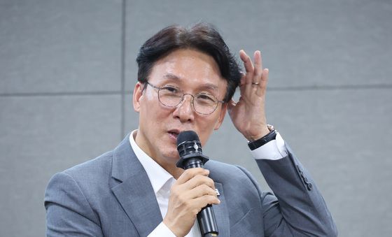 장애인부모 간담회 발언하는 김민석