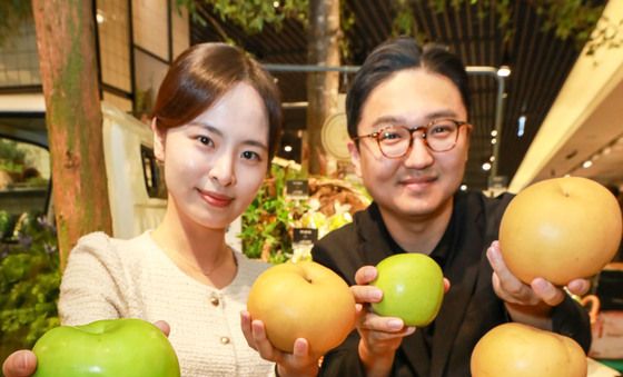현대백화점 '햇사과, 햇배 드셔보세요'