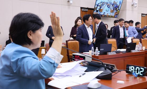 '형소법 개정안 법사위 통과' 퇴장하는 국민의힘