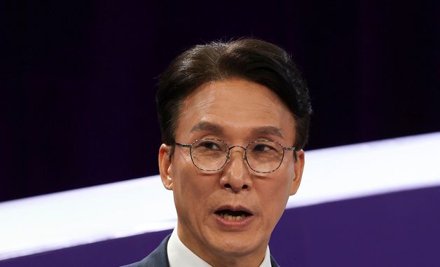 토론회 자리한 김민석 후보
