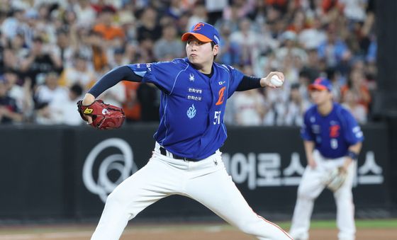 교체 투입된 한화 투수 조동욱