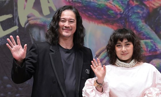 '쓰레기 줍는 법사' 콘로이 찬 조시 호 부부