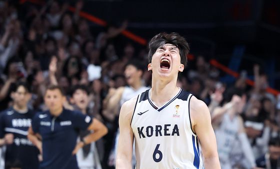 포효하는 이정현