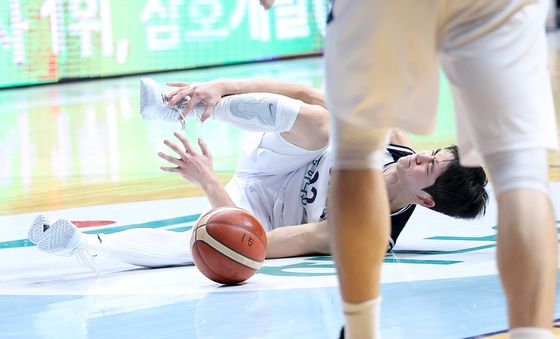 고통 호소하는 여준석