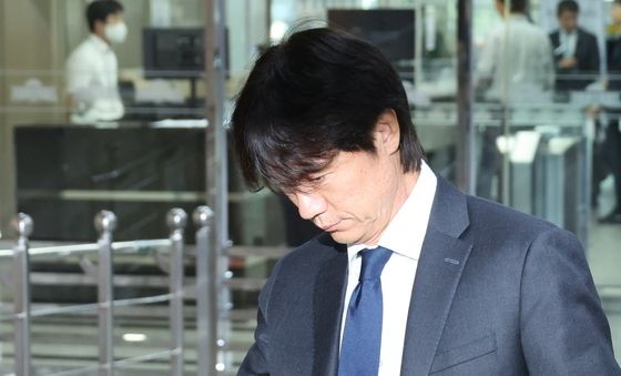 국회 출석하는 홍명보 전 감독