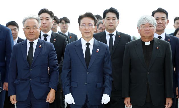 제주4·3평화공원 찾은 김민석