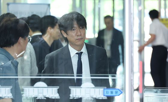 홍명보 전 감독, 청문회 출석