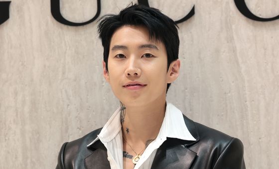박재범, 자체발광