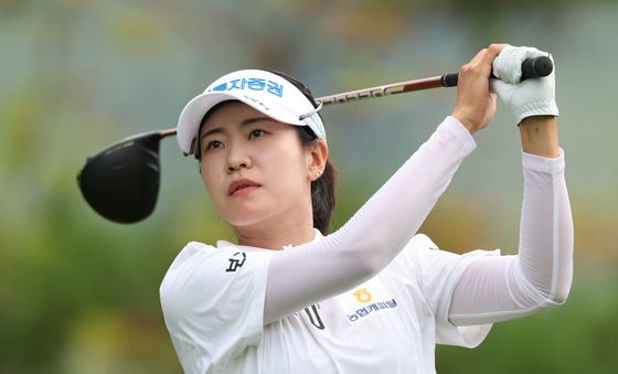 샷 날리는 박민지