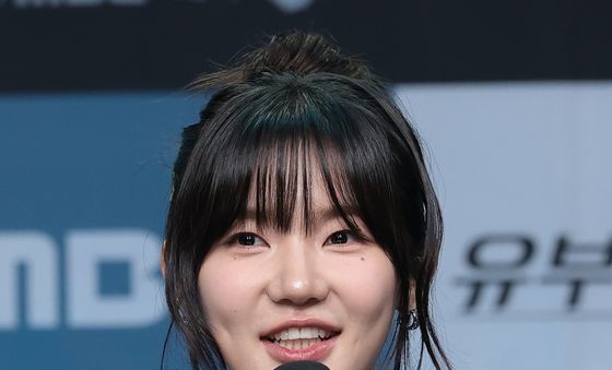 인사말 하는 이은샘
