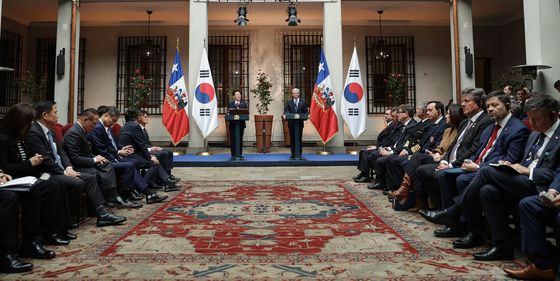 한·칠레 공동언론발표 하는 이재명 대통령
