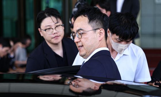 대검찰청 나서는 구자현 직무대행