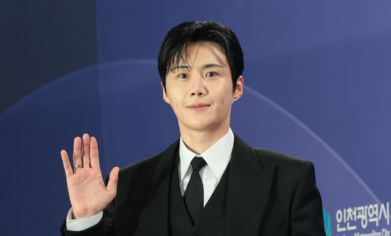 청룡시리즈어워즈 찾은 김선호